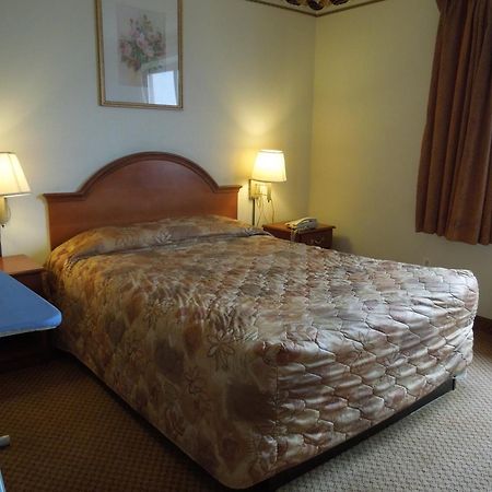 Red Carpet Inn Brooklyn New York Bagian luar foto